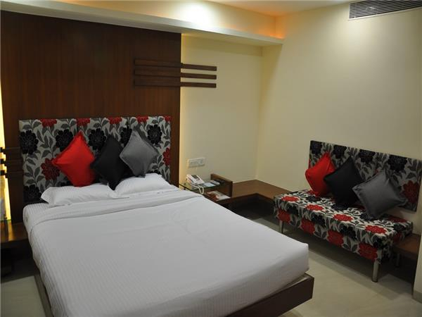 Hotel Amrit Residency