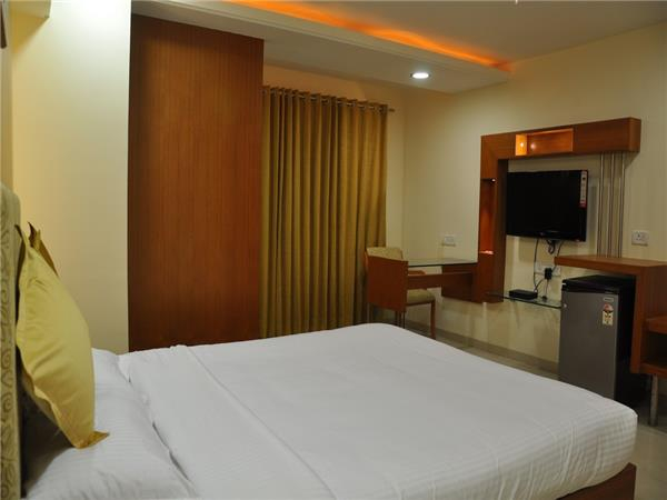 Hotel Amrit Residency
