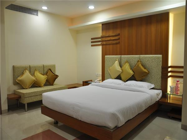 Hotel Amrit Residency